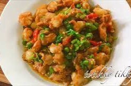 ผัดเครื่องแกงเนื้อสับ (กับแกล้ม)