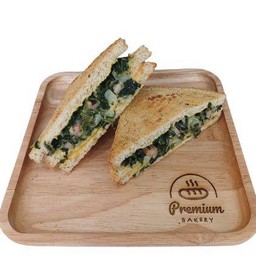 แซนวิชผักโขมชีส-โฮมเมด