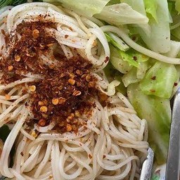 ข้าวปุ้นซาวน้ำปลาร้าไก่ยอ