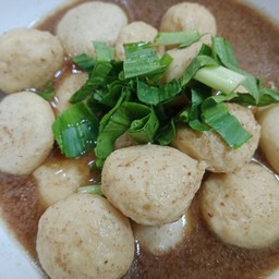 ลูกชิ้นหมูลวก