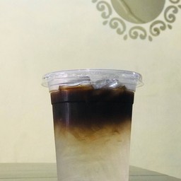 กาแฟอเมริกาโน่น้ำมะพร้าวเย็น