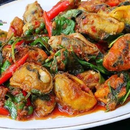 ข้าวเครื่องแกงหอยแมลงภู่