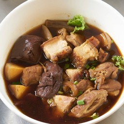 เกาเหลาก๋วยจั๊บน้ำข้น เลือกเครื่อง