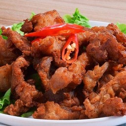 สามชั้นทอด (กับข้าว)