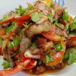 ยำคอหมูย่าง