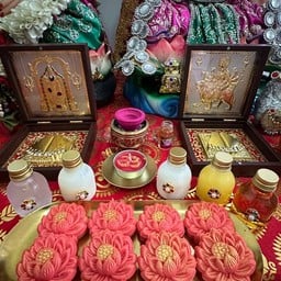 ชุดไหว้พระแม่ลักษมี ลักษมีชยันตี ดิปาวลี