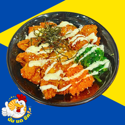 ข้าวไก่เกาหลีสามสี (ไข่กุ้งส้ม+ยำสาหร่าย+เลือกชนิดไข่)
