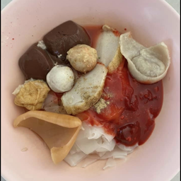 ก๋วยเตี๋ยวเย็นตาโฟ ลูกชิ้นรวม