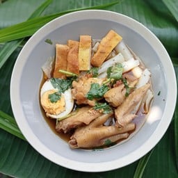 ก๋วยจั๊บ & กล้วยทับ By Zolly