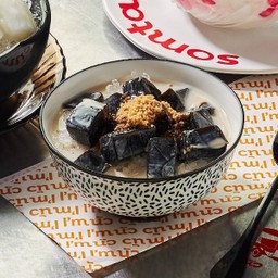 เฉาก๊วยนมสด