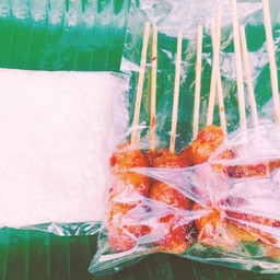 Set 3 หมูปิ้ง 20 ไม้+ข้าวเหนียว 2 ห่อ (ล)