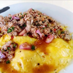 ข้าวไข่คนลาวาลาบหมู