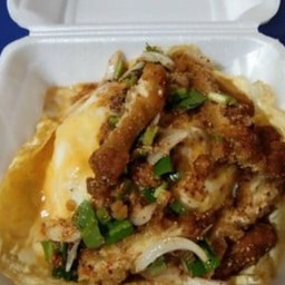 ข้าวไข่คนลาวายำไก่แช่บ