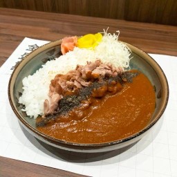 GRILLED SLICED BEEF CURRY RICE / ข้าวแกงกะหรี่เนื้อสไลด์เผาไฟ