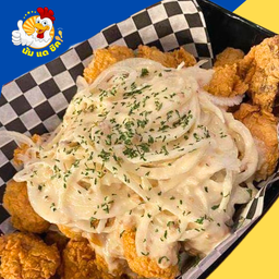 ไก่ทอดเกาหลีซอสหัวหอม 8 ชิ้น ฟรีหัวไชเท้าดอง