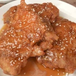 ข้าวไก่กรอบซอลน้ำปลา