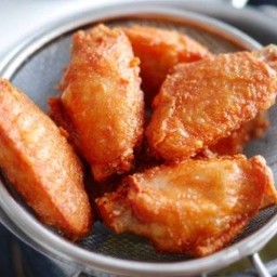 ปีกไก่ทอดน้ำปลา