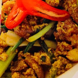 ปูนิ่มผัดผงกะหรี่