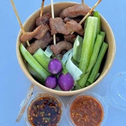 ไก่ย่างอ้ายน้อง ตลาด วันโอวัน 101