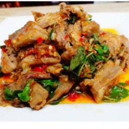 กระเพราเป็ดราดข้าว