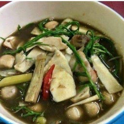 แกงหน่อไม้ใบย่านาง