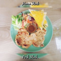 สเต๊กหมูซอสพริกไทยดำ