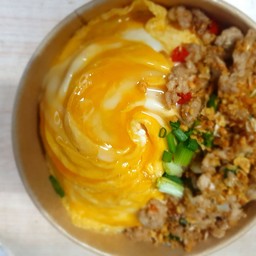 หมูสับคั่วพริกเกลือไข่ข้น