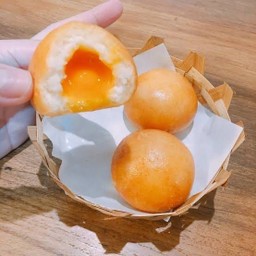 ซาลาเปาไข่เค็มลาวาทอด