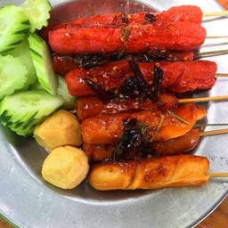 ไส้กรอกหนังกรอบ 10ไม้แถม1ไม้