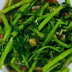 ผัดผักบุ้งไฟแดง