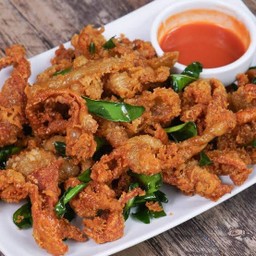 หนังไก่ทอด