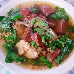 เกาเหลาเลือดหมู