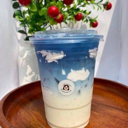 อัญชัญนมสด(Butterfly pea milk)