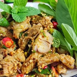 ก้อยคั่วหมู