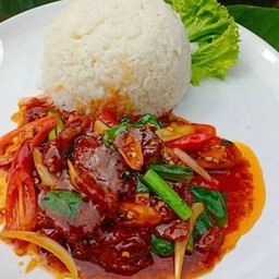 ข้าวผัดเนื้อแดง