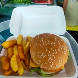 B3 เบอร์เกอร์กุ้ง+ชีส และเฟรนซ์ฟรายส์ดูโอ้เชต