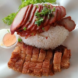ข้าวหมูแดง หมูกรอบ เป็ดย่าง