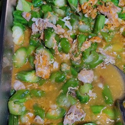 บวบผัดไข่