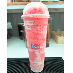 สตรอเบอรี่สมูทตี้โยเกิร์ตปั่น แก้วยีราฟ