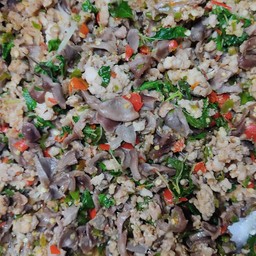 ผัดกะเพราเครื่องในไก่