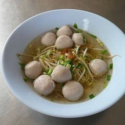 ก๋วยเตี๋ยวแชมป์เจ๊น้อย บ้านท่าศาลา บ้านท่าศาลา