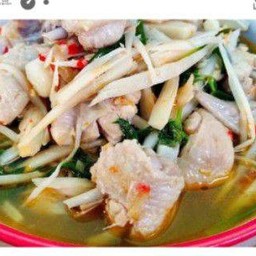 แกงหน่อไม้ดองไก่