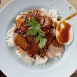 เฮียเม้งหมูแดง-ขาหมู