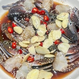 ปูม้าดอง ไม่มีไข่ 5 ตัวตัวเล็ก 10 ชิ้น ดองน้ำปลากวน หรือ ดองซีอิ้วเกาหลี เลือกได้มีพริกกระเทียมสดจ้า ไม่มีข้าว