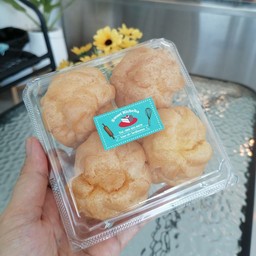 ชูครีมวนิลา(เอแคร์)1กล่อง4ลูกโตๆ