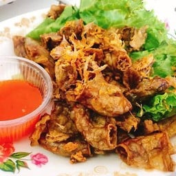 ร้านลาบอุบลคนอีสาน