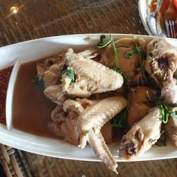 ไก่บ้านนึ่งตะไคร้