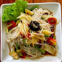 ตำขนมจีนปูปลาร้าใส่มะละกอ