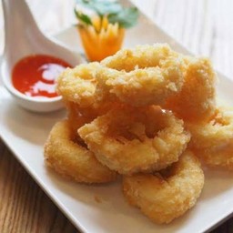 ปลาหมึกชุปเกล็ดขนมปัง