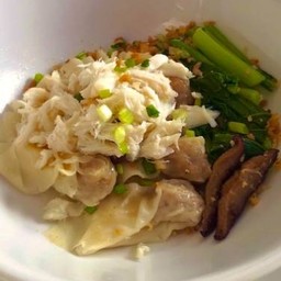 เกี๊ยวหมู ปู เห็ดหอม